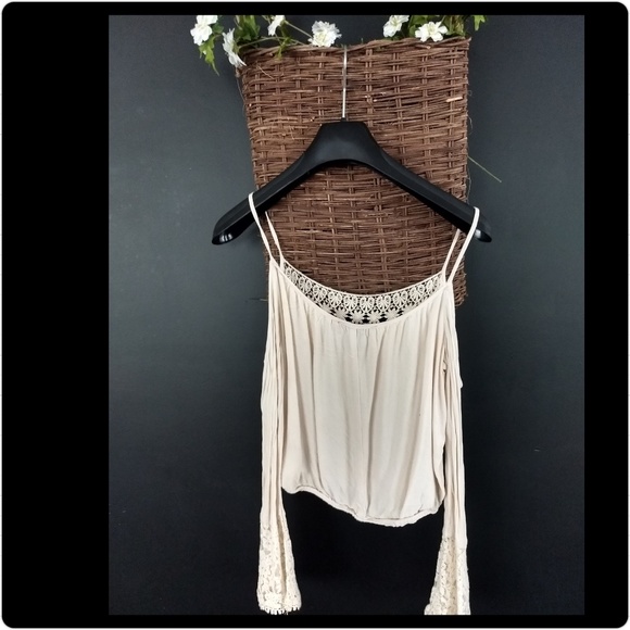 Off shoulder cream boho /festival cropped top - Picture 2 of 3